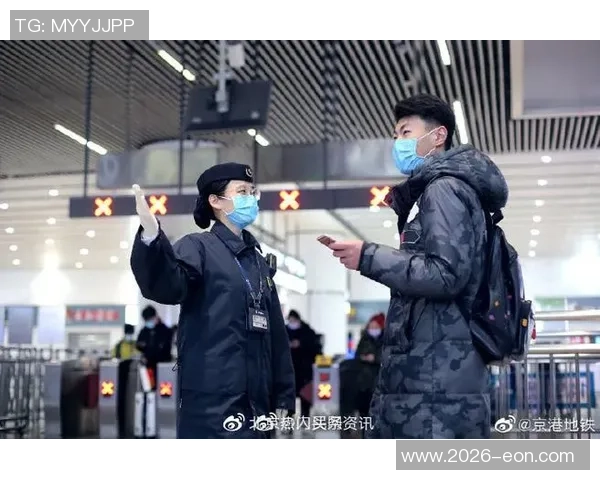 克劳奇不慎遗失妻子生日礼物地铁乘客拾获后及时归还车站